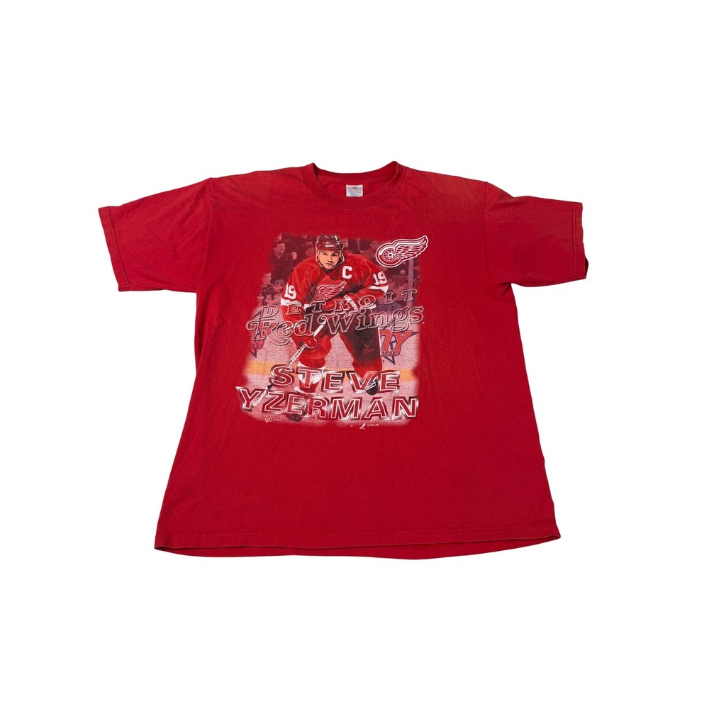 Vintage Detroit Red Wings Steve Yzerman Miro Classics Red Graphic T-Shirt‎ XL